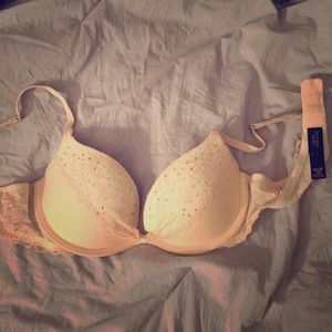 Victoria’s Secret bra